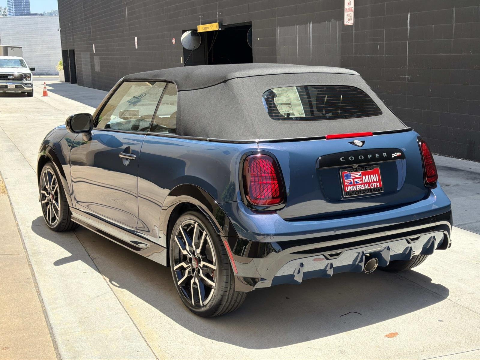 New 2026 0C6F Indigo Sunset Blue Metallic MINI Signature Plus image 4