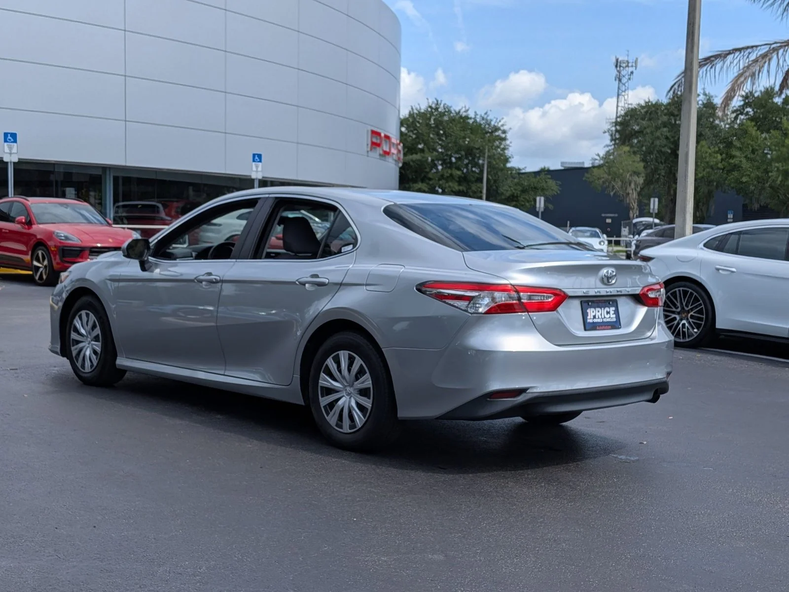 Used 2018 Celestial Silver Metallic Toyota L image 3