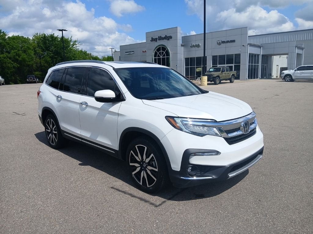 Used 2020 White Honda Touring image 1