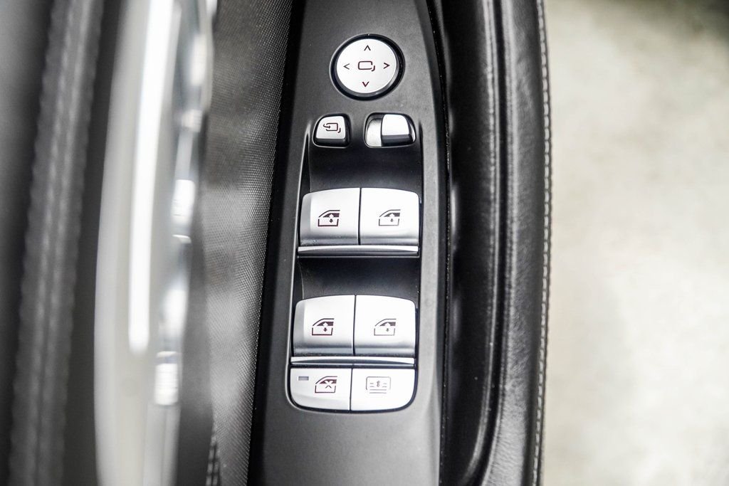 Used 2022 White BMW Competition image 41