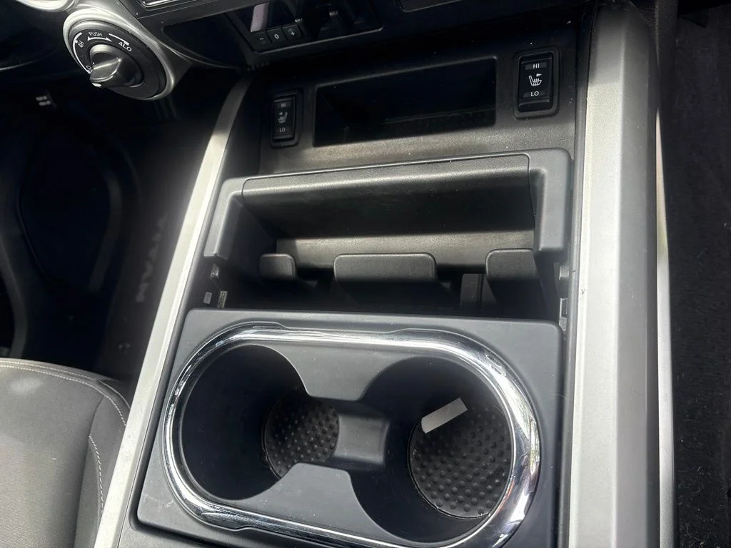 Used 2021 Blue Nissan SV image 19