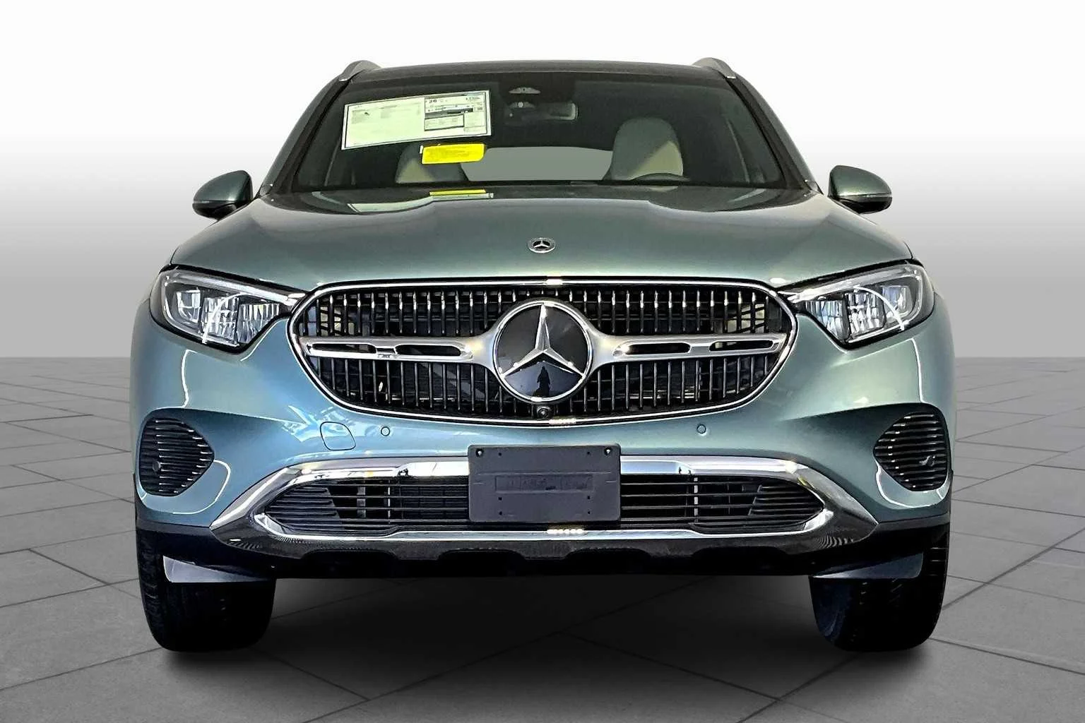 Used 2026 Verde Silver Metallic Mercedes-Benz GLC 300 image 2