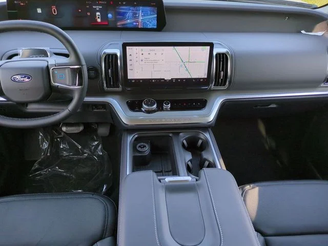 New 2026 Space Silver Metallic Ford Platinum® image 15