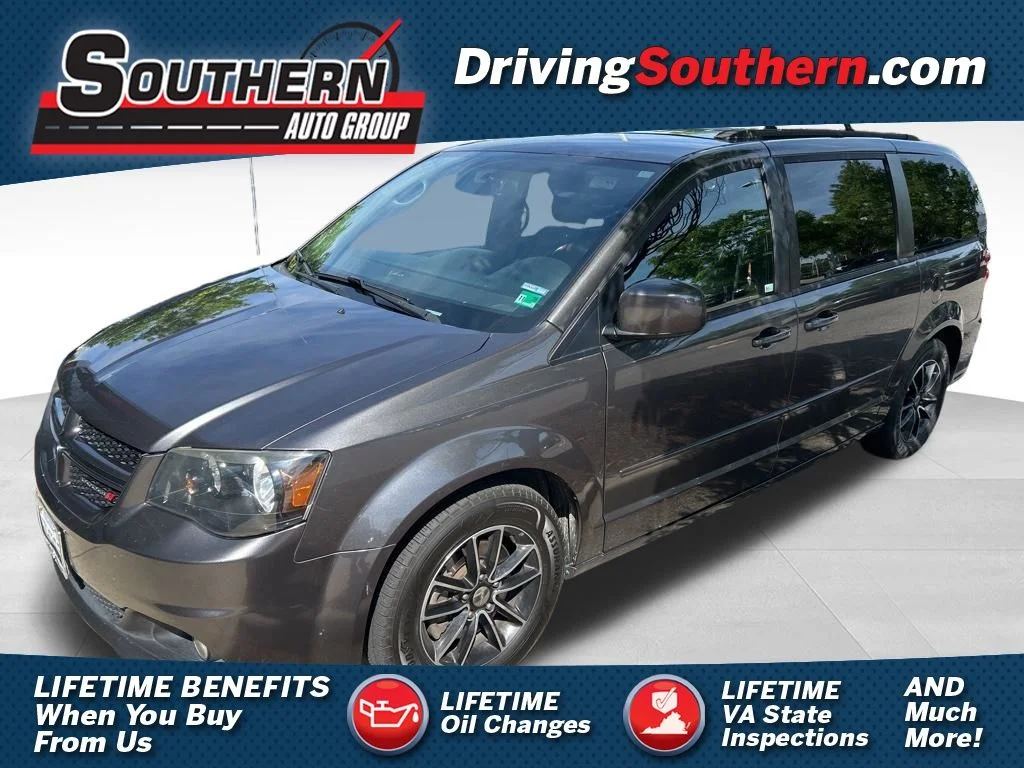 2016 Dodge Grand Caravan R/T's photo