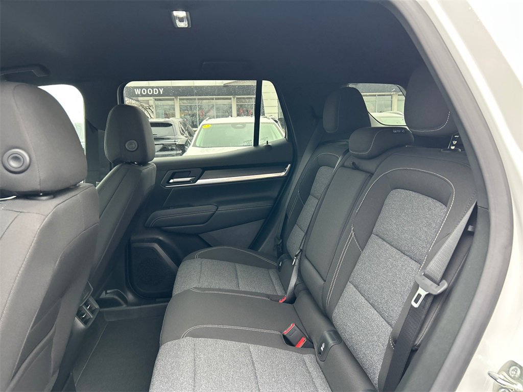 2026 GMC TERRAIN - Image 32