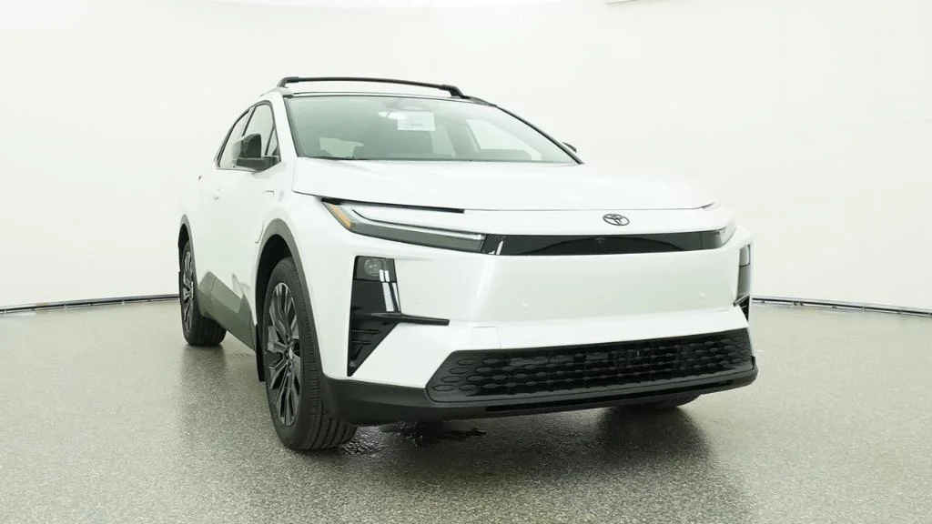New 2026 Wind Chill Pearl Toyota XSE image 39