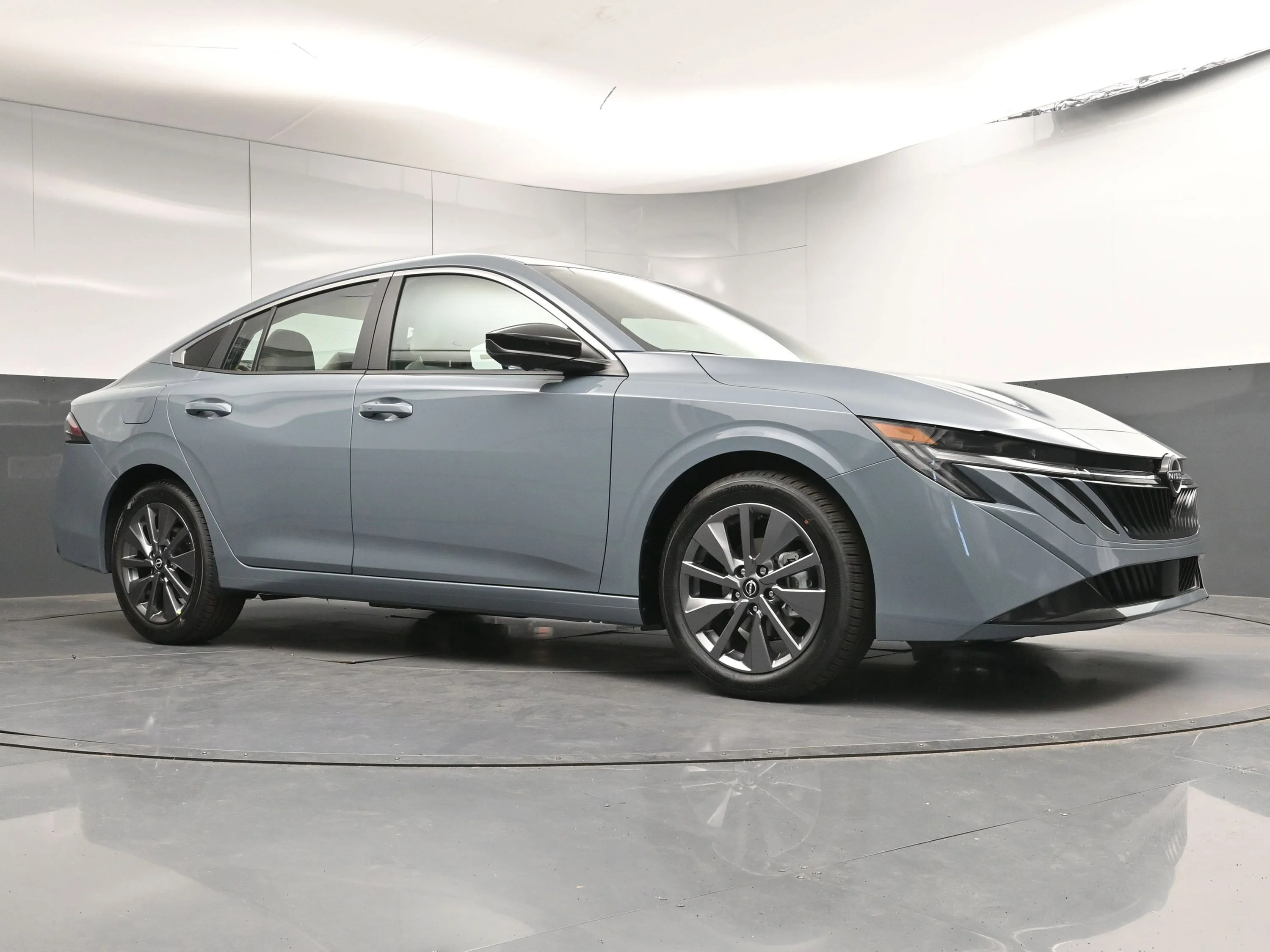 New 2026 Atlantic Gray Metallic Nissan SL image 24