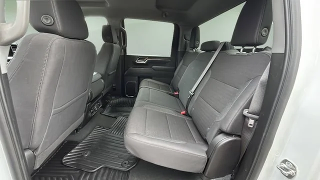 Used 2025 Summit White Chevrolet LT image 20