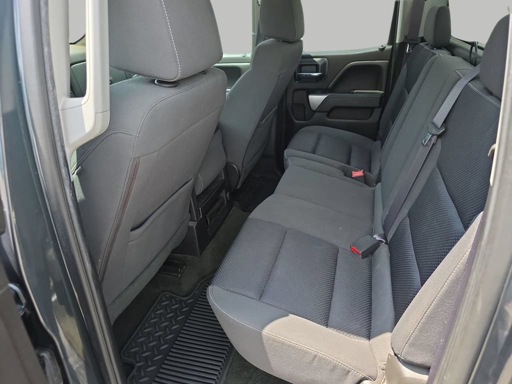 Used 2017 GRAPHITE METALLIC Chevrolet LT image 13