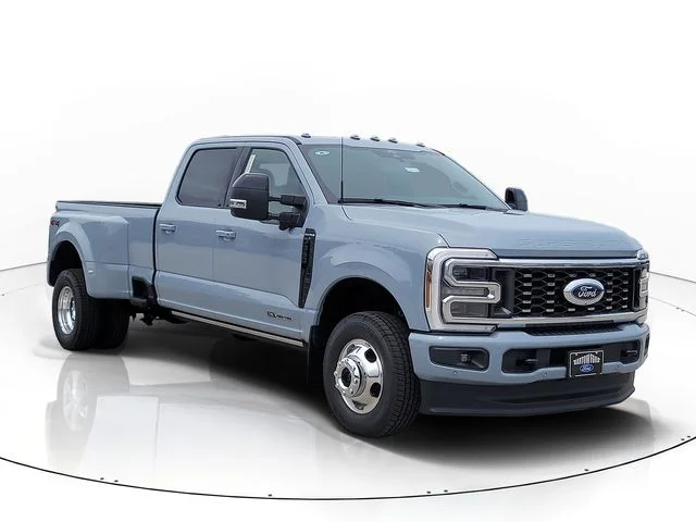 New 2026 Gray Metallic Ford Platinum image 3