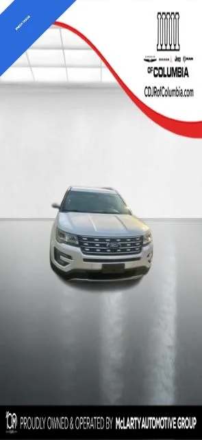 Used 2016 White Ford Limited image 1