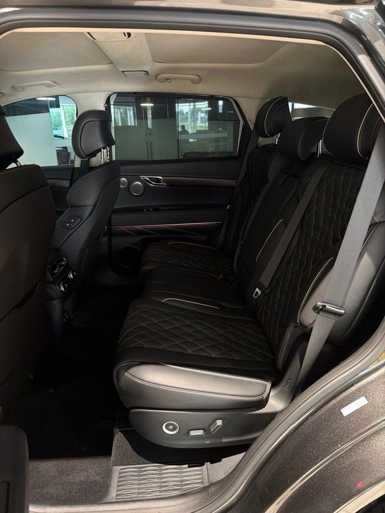 2024 GENESIS GV80 Standard - Photo 17