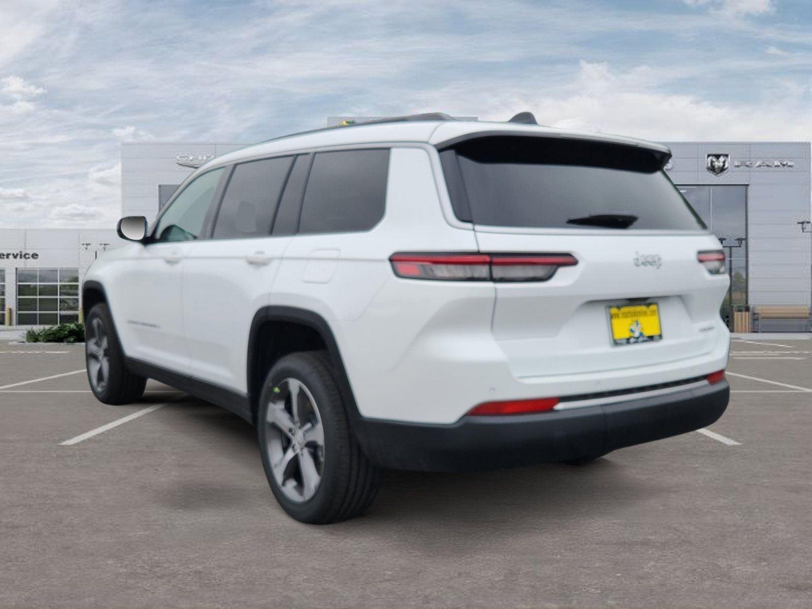 New 2026 Bright White Clear-Coat Exterior Paint Jeep Limited image 3
