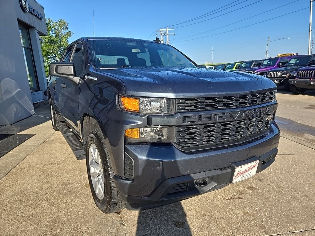 Used 2021 Gray Chevrolet Custom image 12