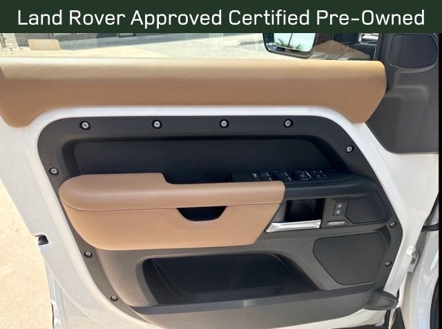 Certified Used 2025 Fuji White Land Rover X-Dynamic SE image 12