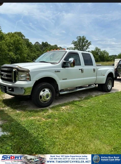 2006 Ford F-350 Lariat 4x4 Crew Cab SWB DRW's photo