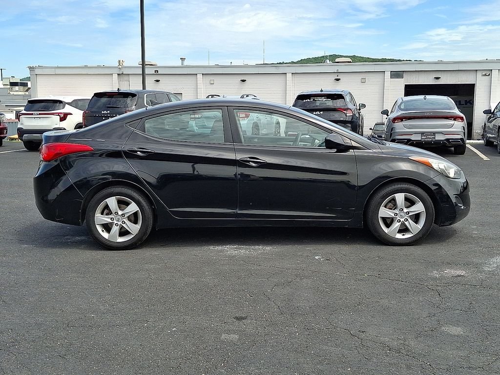 Used 2011 Black Hyundai GLS image 7