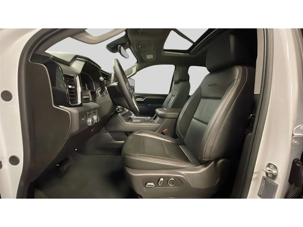 Used 2025 White Frost Tri-Coat GMC Denali image 12