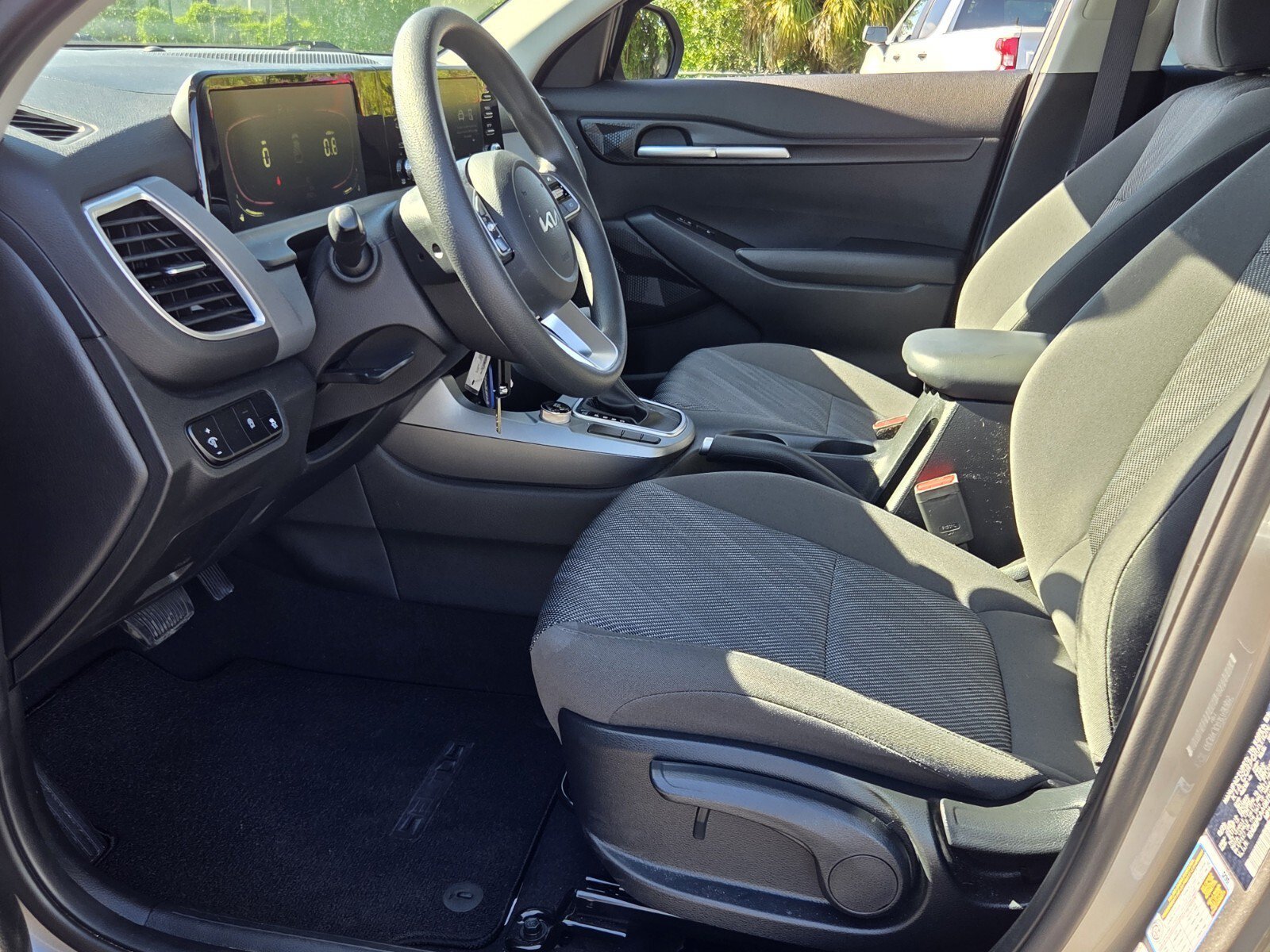 Used 2024 Steel Gray Kia LX image 9
