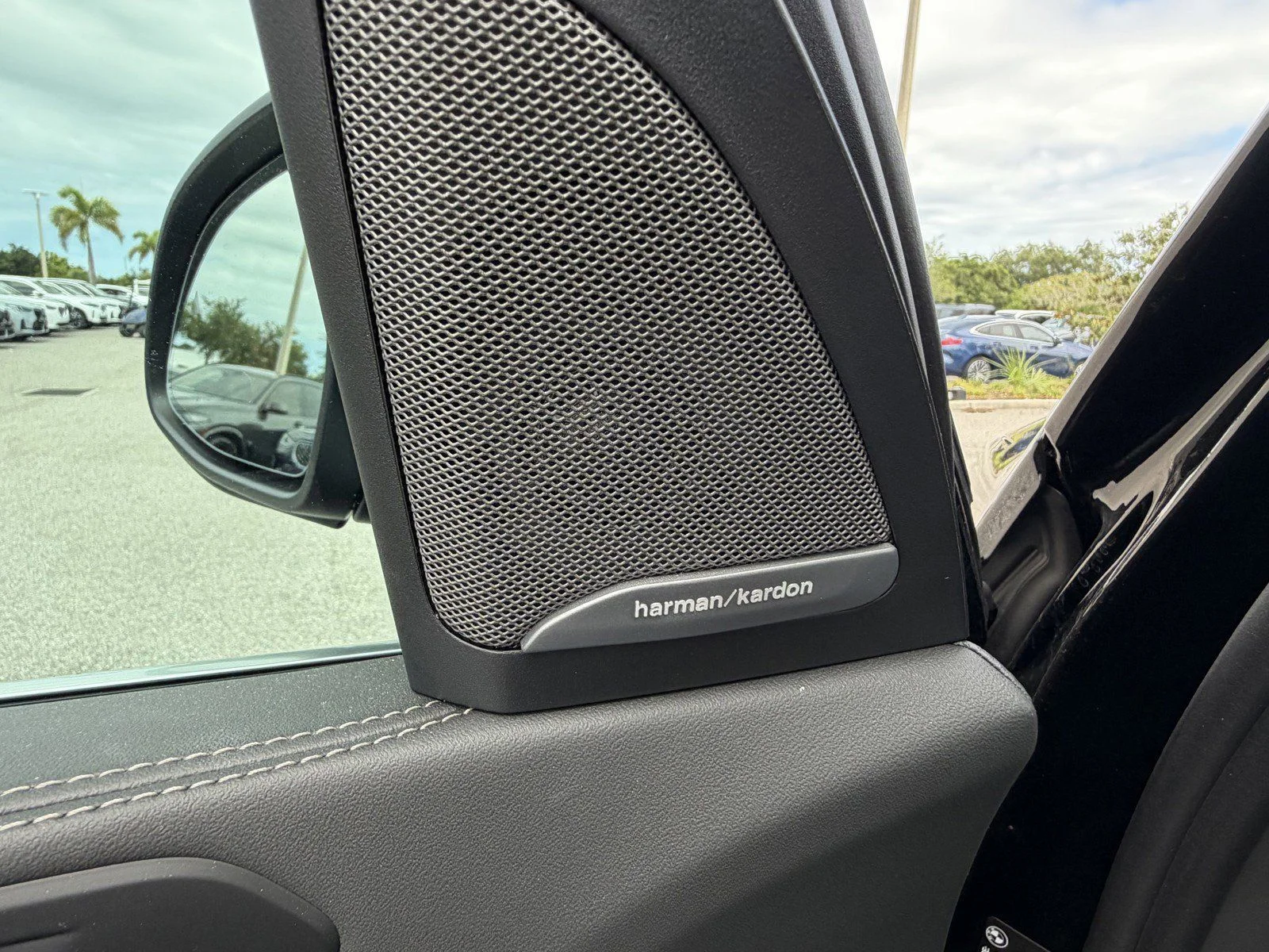 New 2026 Black Sapphire Metallic BMW sDrive40i image 27