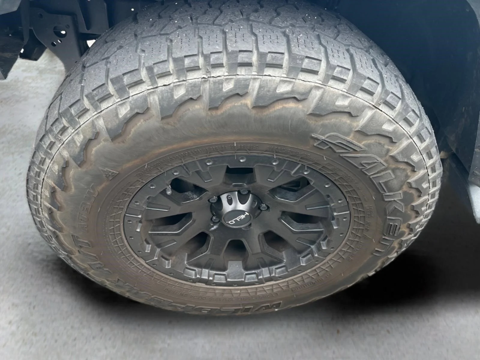 Used 2019 Bright White Clearcoat Jeep Sahara image 18