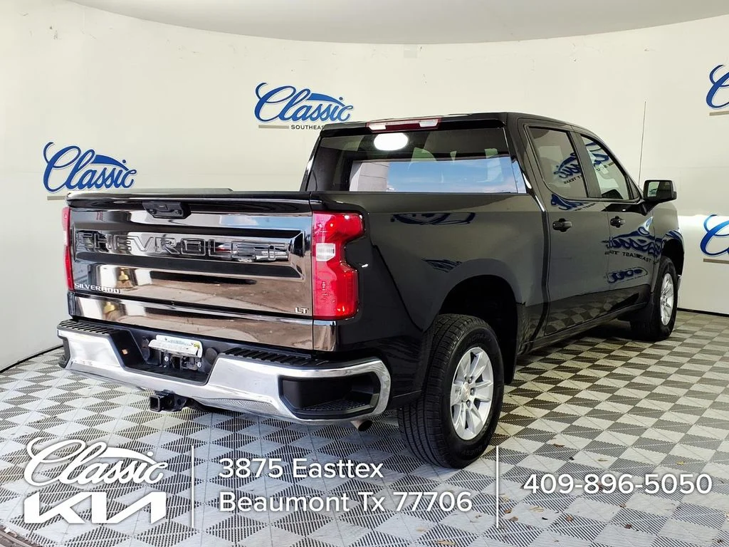 Used 2025 Black Chevrolet LT image 7