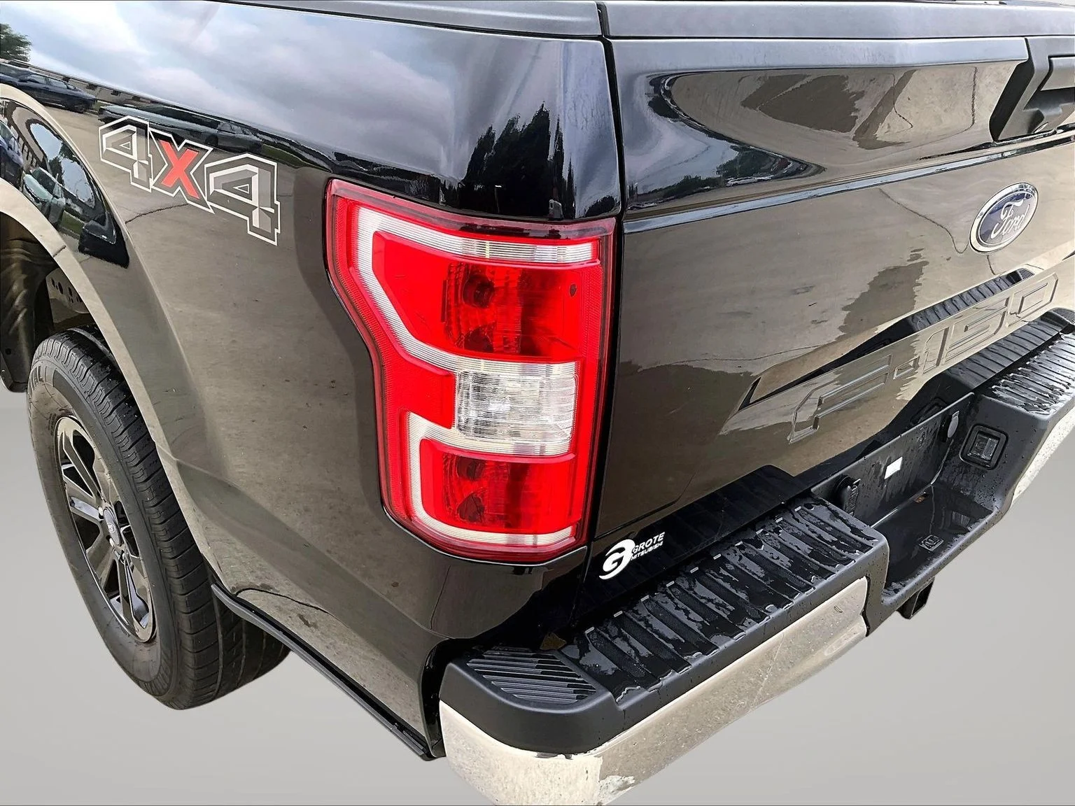 Used 2018 Black Ford XLT image 30