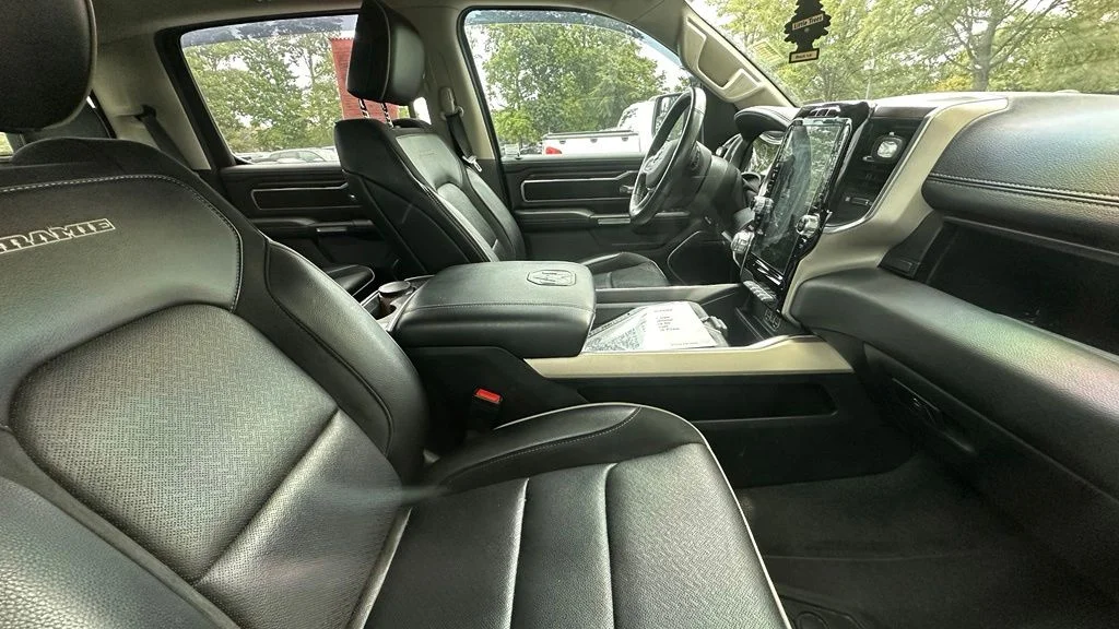 Used 2022 Delmonico Red Pearlcoat Ram Laramie image 4