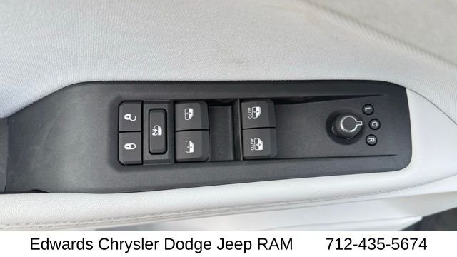New 2026 Sting-Gray Clear-Coat Exterior Paint Jeep Laredo image 15