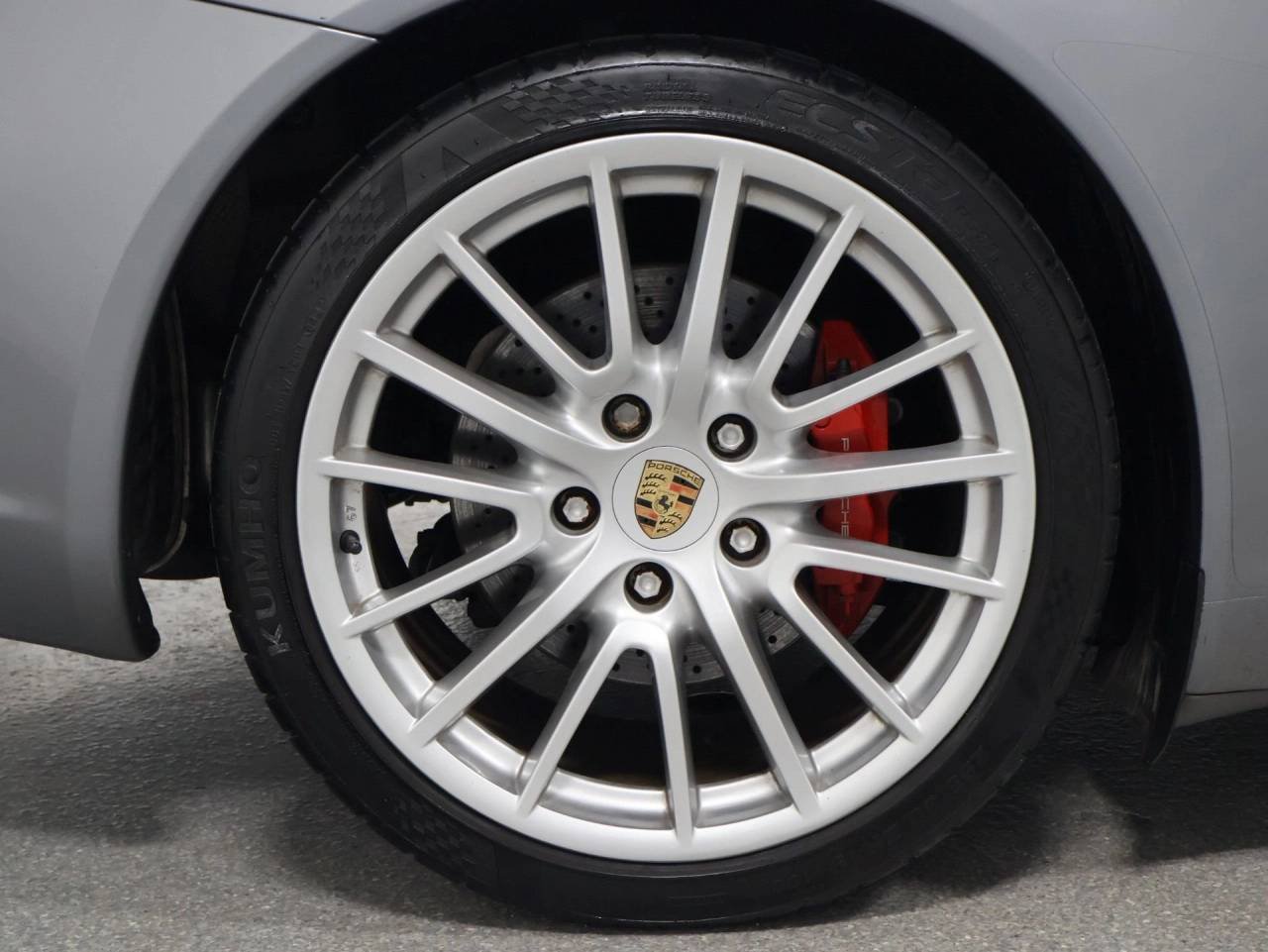 Used 2005 Seal Grey Metallic Porsche Carrera S image 33