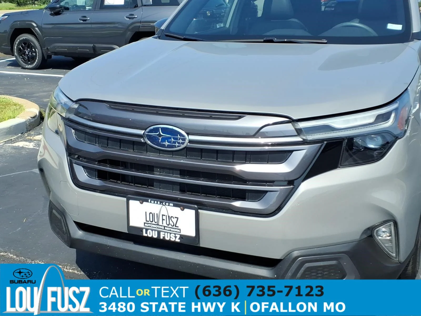 Used 2025 River Rock Pearl Subaru Limited image 34