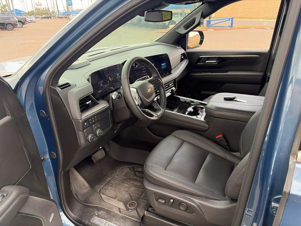 Used 2026 Lakeshore Blue Metallic Chevrolet LT image 10