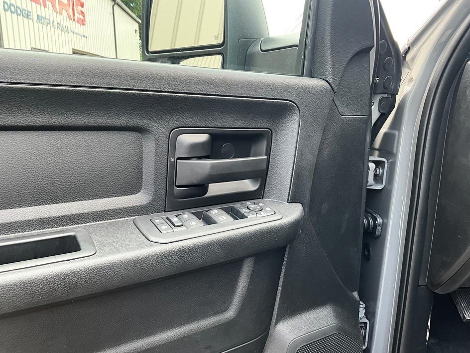 New 2026 Ceramic Gray Clearcoat RAM Tradesman image 12