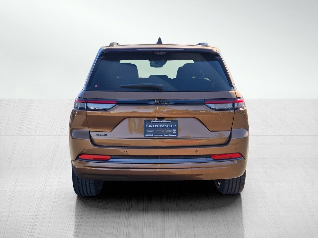 New 2026 Copper Shino Metallic Clear-Coat Exterior Paint Jeep Limited Reserve image 5