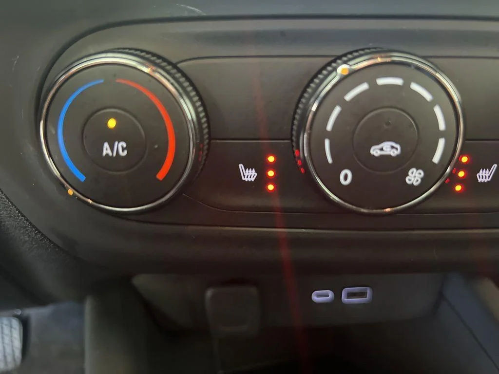 Used 2024 Summit White Chevrolet 1RS image 15
