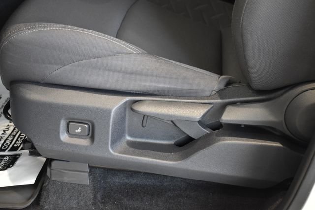 Used 2025 White Toyota SR5 image 16