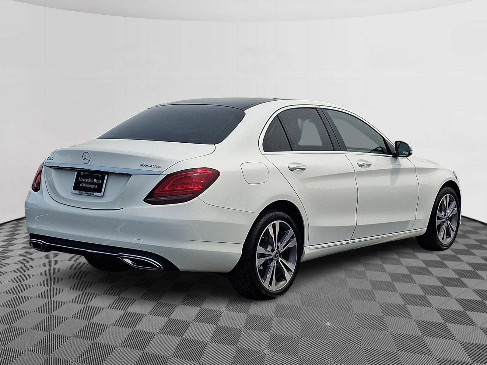 Certified Used 2021 Polar White - 149 Mercedes-Benz 4MATIC® Sedan image 6