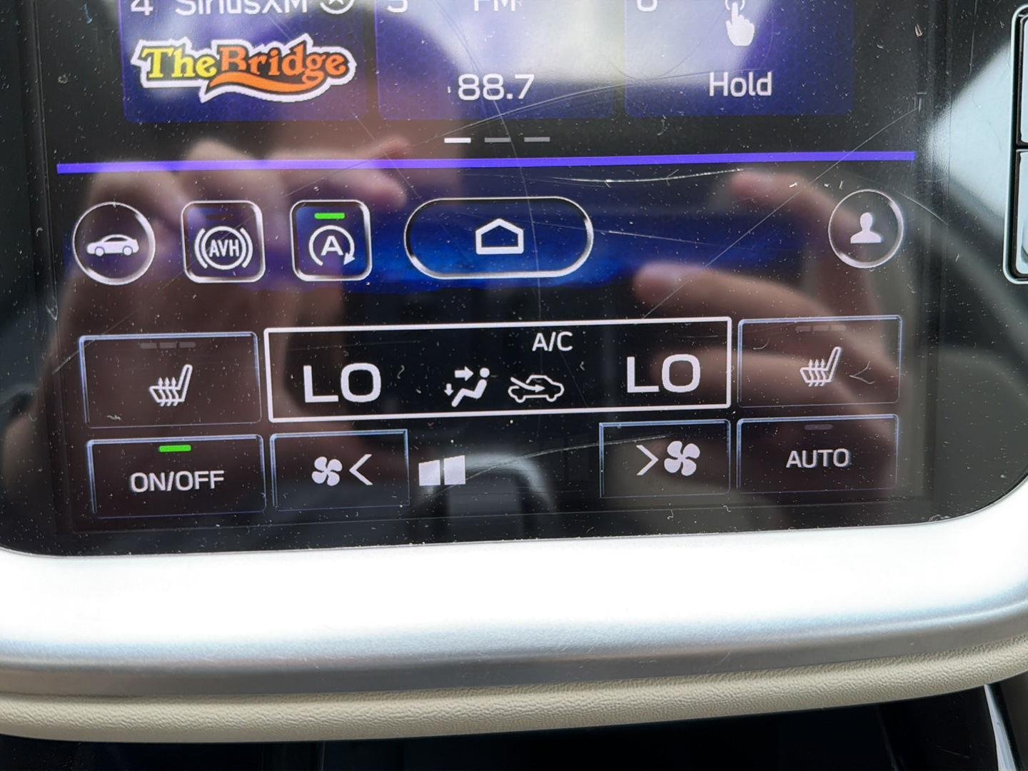 Used 2020 Crystal White Pearl Subaru Limited image 5