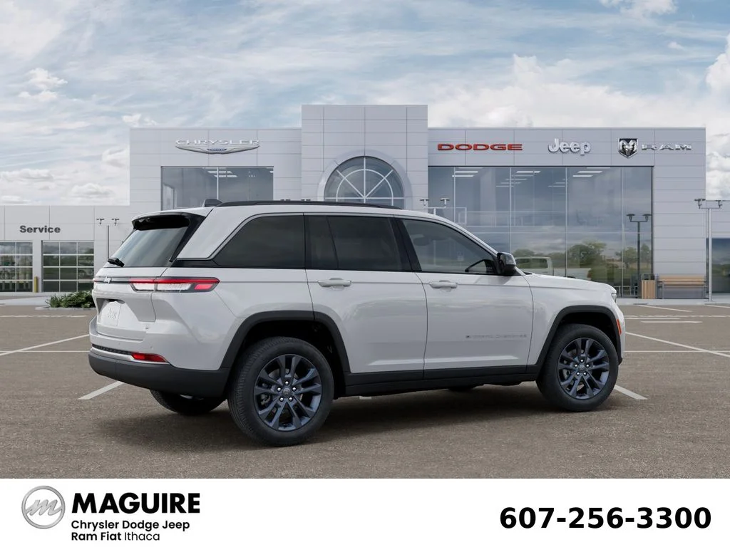 New 2026 Bright White Clear-Coat Exterior Paint Jeep  image 4