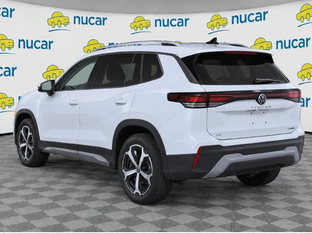Used 2025 White Volkswagen 2.0T SE image 3