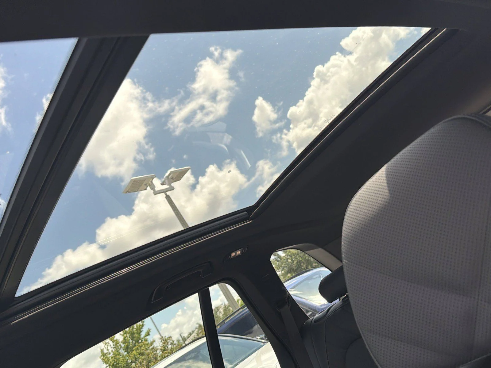 New 2026 Black Sapphire Metallic BMW sDrive40i image 38