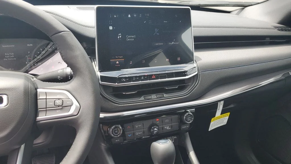 Used 2026 White Jeep Latitude image 24