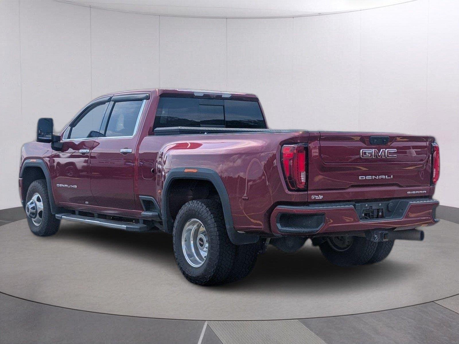 Used 2020 RED QUARTZ TINTCOAT GMC Denali image 3