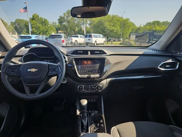 Used 2023 Summit White Chevrolet LT image 13