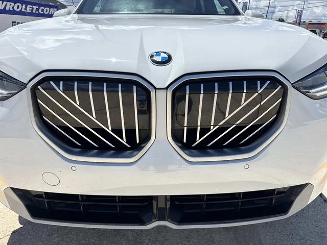 Used 2026 White BMW 30 xDrive image 3