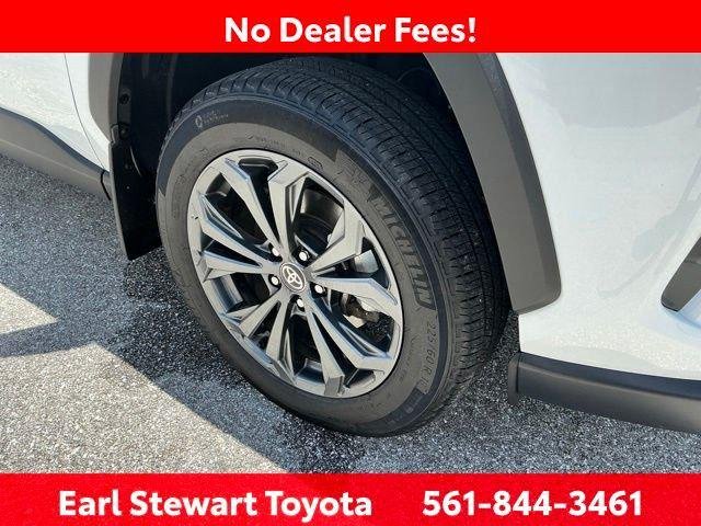 Certified Used 2024 WIND CHILL PEARL Toyota  image 57