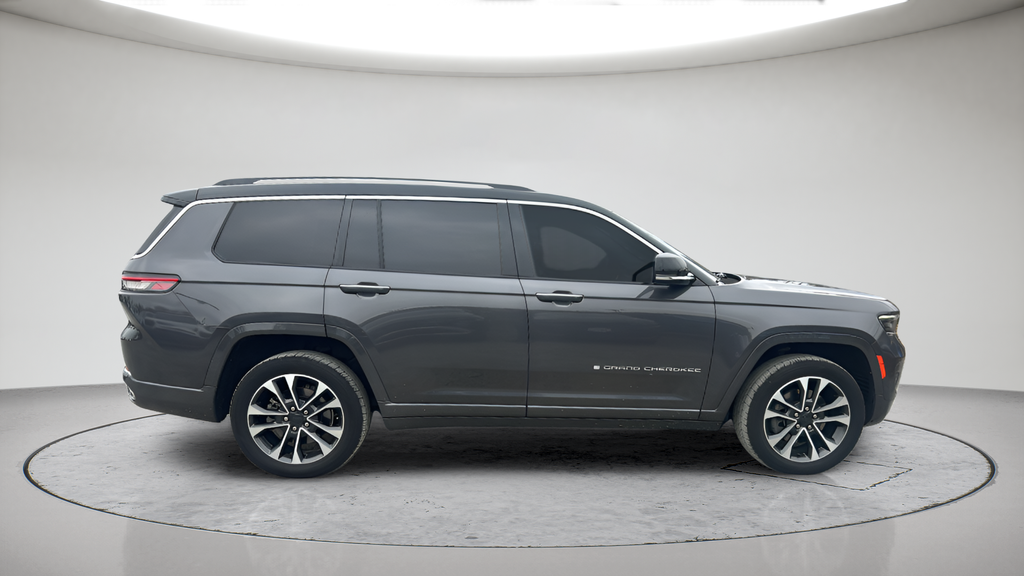 Used 2021 Gray Jeep Overland image 4