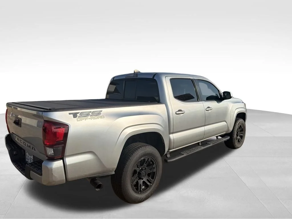 Used 2022 Silver Toyota SR image 11
