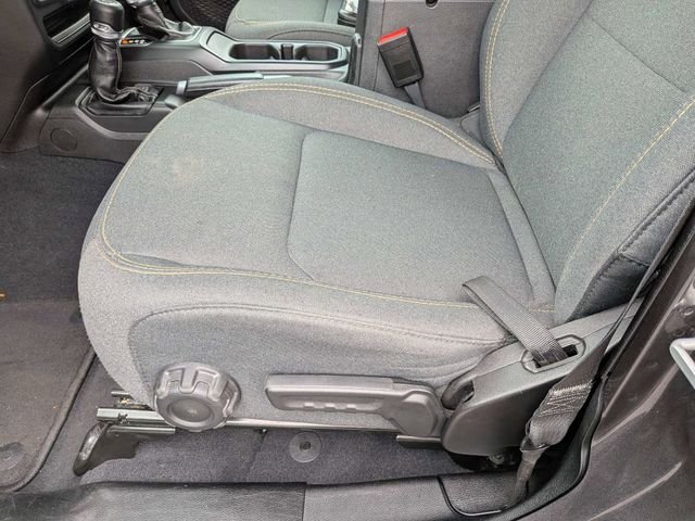 Used 2025 Gray Jeep Sahara image 23