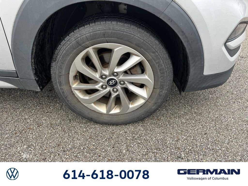 Used 2018 Molten Silver Hyundai SEL image 13